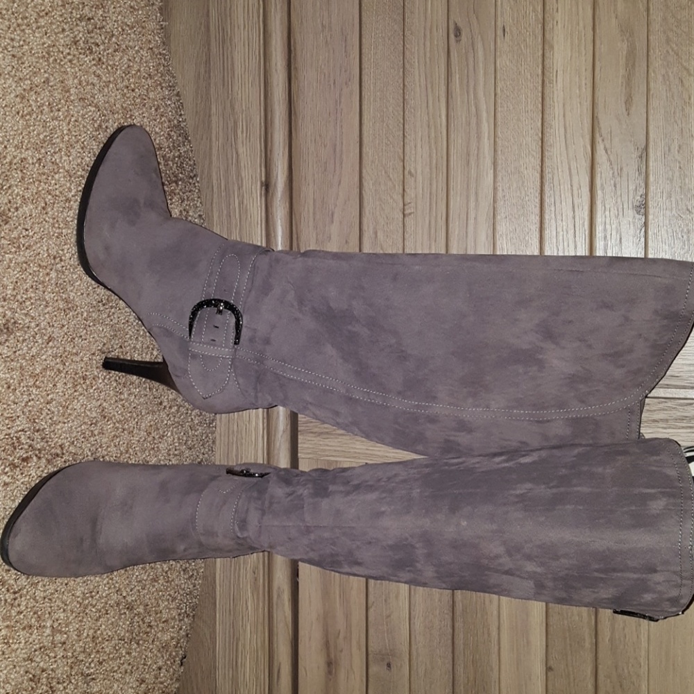 Gray tall heel dress boot